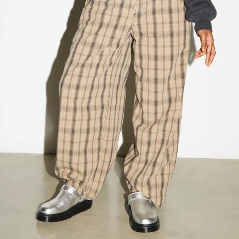 Dr. Martens Laketen Slingback Mule Metallic Silver Tumble Size US M10 W11 NWOB - Picture 3 of 9